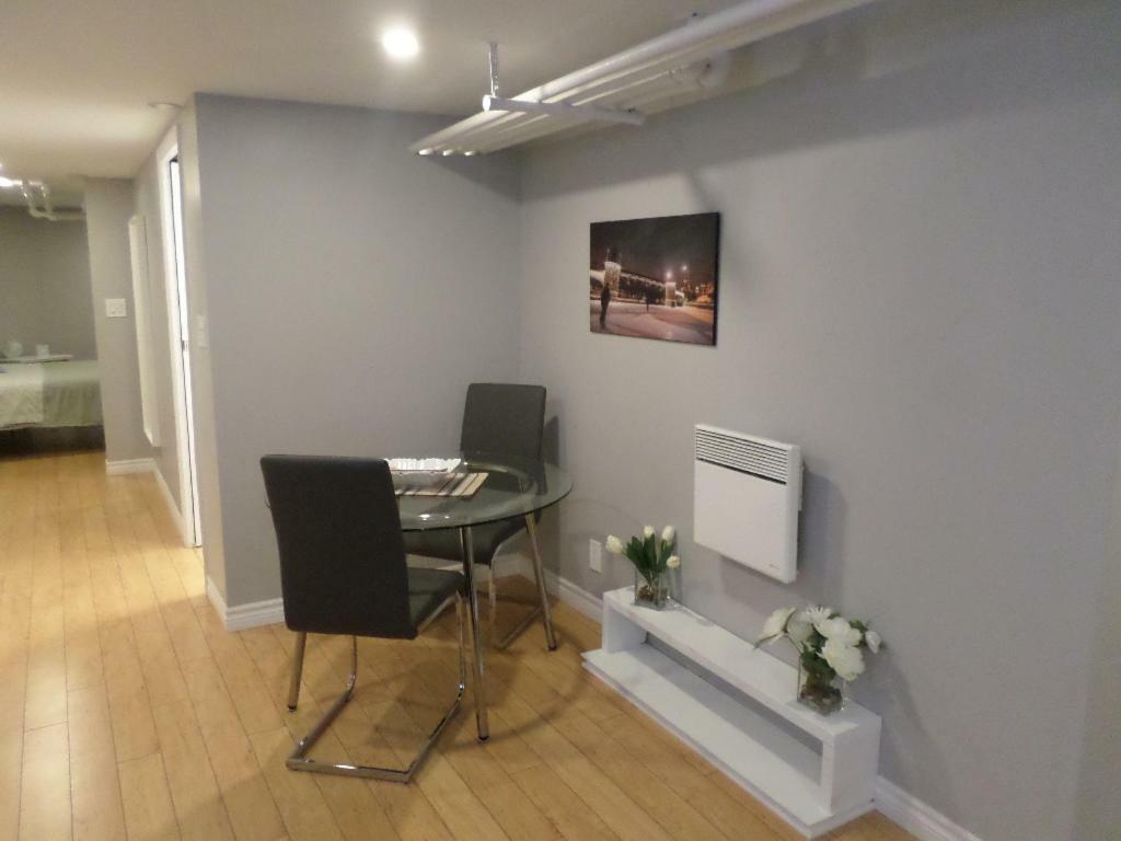 Fantastic And Modern Downtown 1-Bed Basement Apt., Parking Wi-Fi And Netflix Included Ottawa Dış mekan fotoğraf